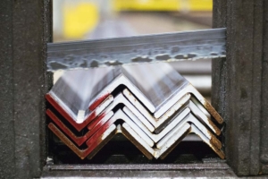 عکس آهن نبشی