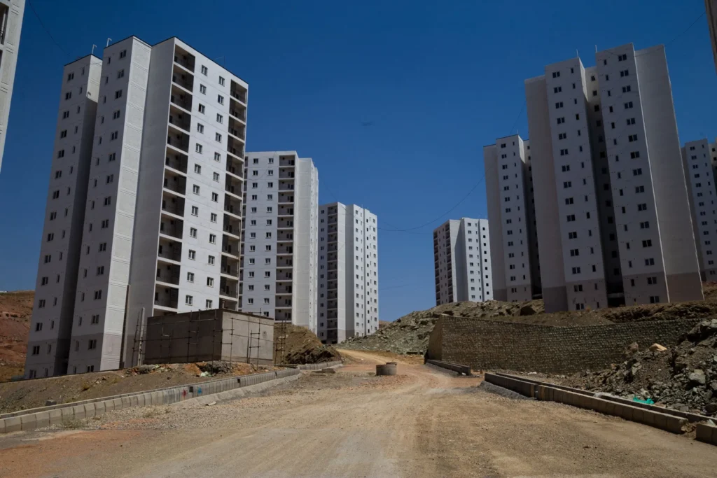 عکس ساختمان نیمه کاره